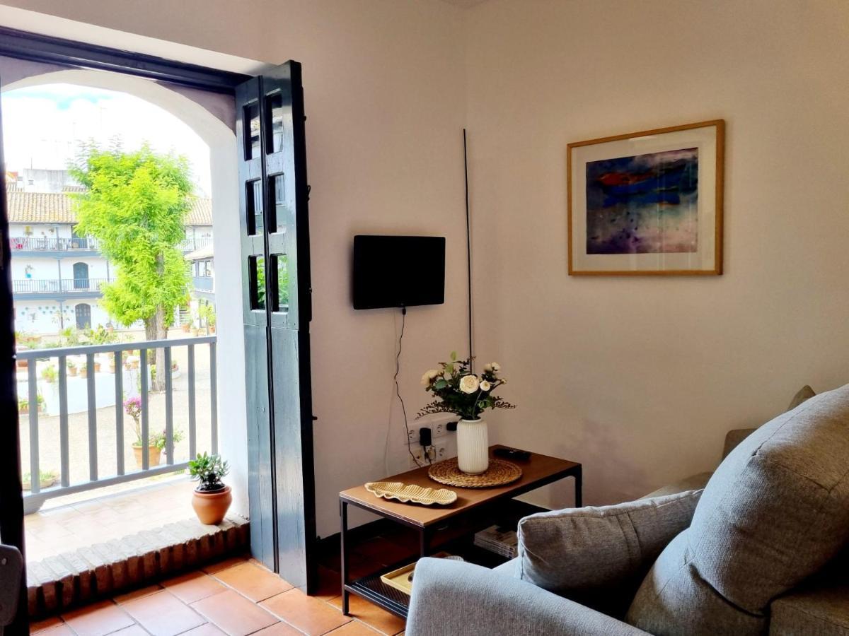 Apartamento Con Patio Sevillano ภายนอก รูปภาพ